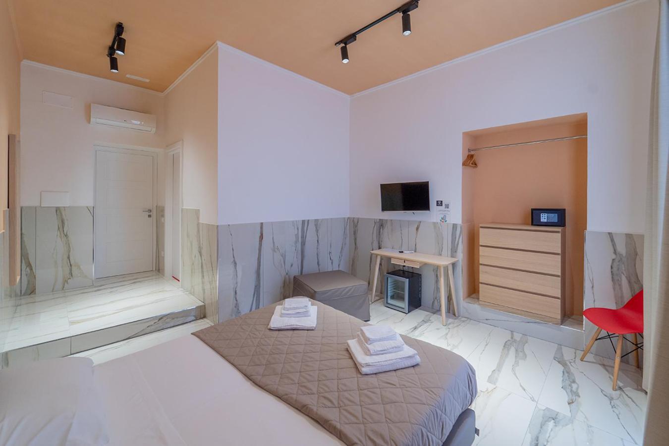 P.C. Boutique H. Lifestyle, Napoli Centro, By Clapa Group Dislocated Hospitality Hotel Room photo